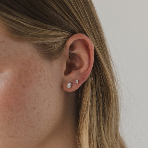 Sophie Store - Solitare Oval Studs
