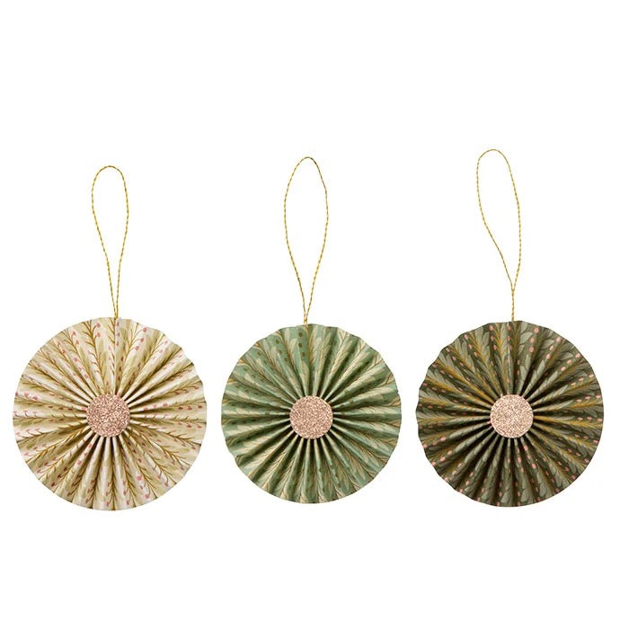Bungalow Paper Rosettes