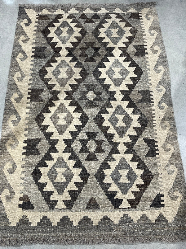 Vintage Handwoven Rug - 126 x 78 (32698)