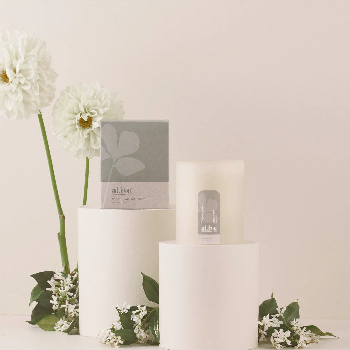 Alive Body Scented Soy Candle - Ivory Bloom