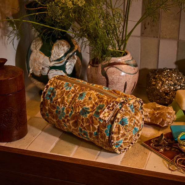 Sage and Clare Magnolia Makeup Bag - Turquoise