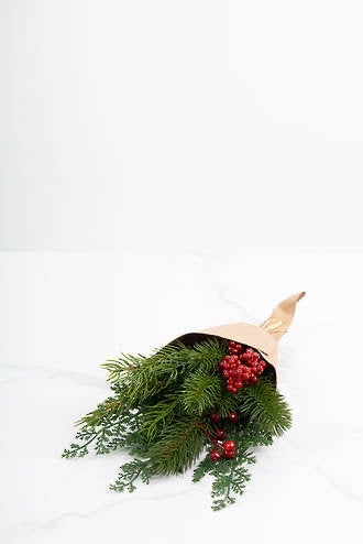 Spruce & Berry Bouquet 30cm