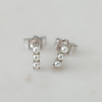 Sophie Store - Pearl Bar Stud Earrings
