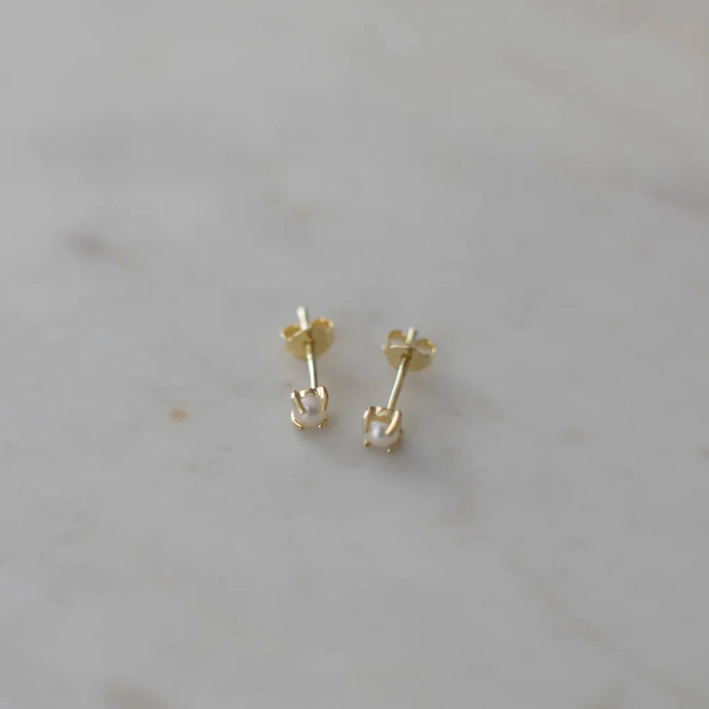 Sophie Store - Mini Pearl Studs